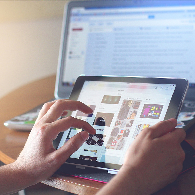 Celebrity COMMUNICATION